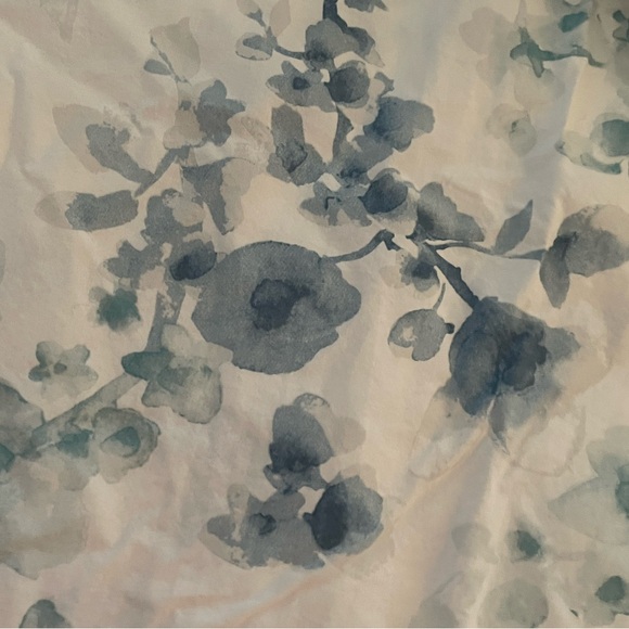 Pottery barn king duvet set Floral Blue and White - Picture 3 of 10